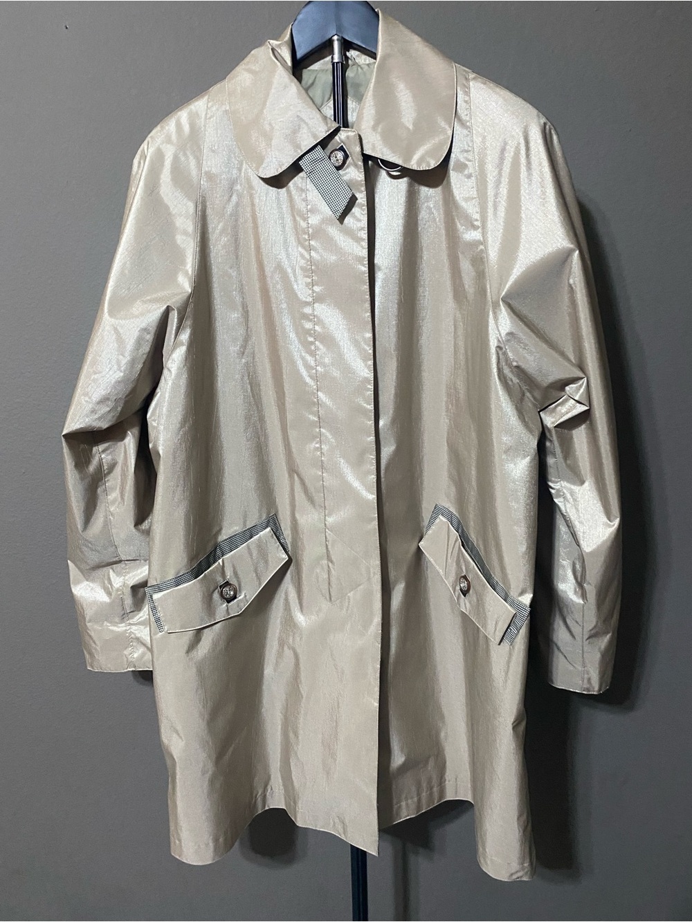 Vintage IZZI Metallic Gold Champagne Trench Rain Coat Womens M Oversized